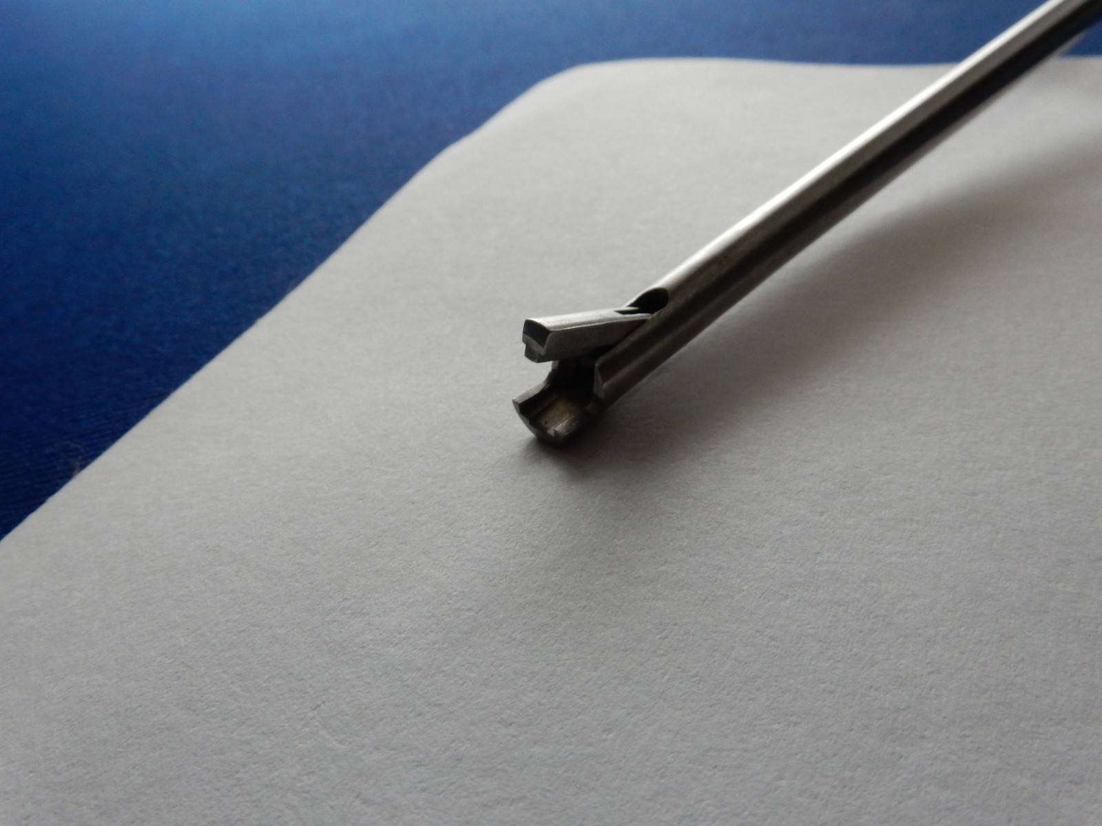 Millennium 72-5250588 Laparoscopic 5mm x 33cm Needle Holder Axial Handle