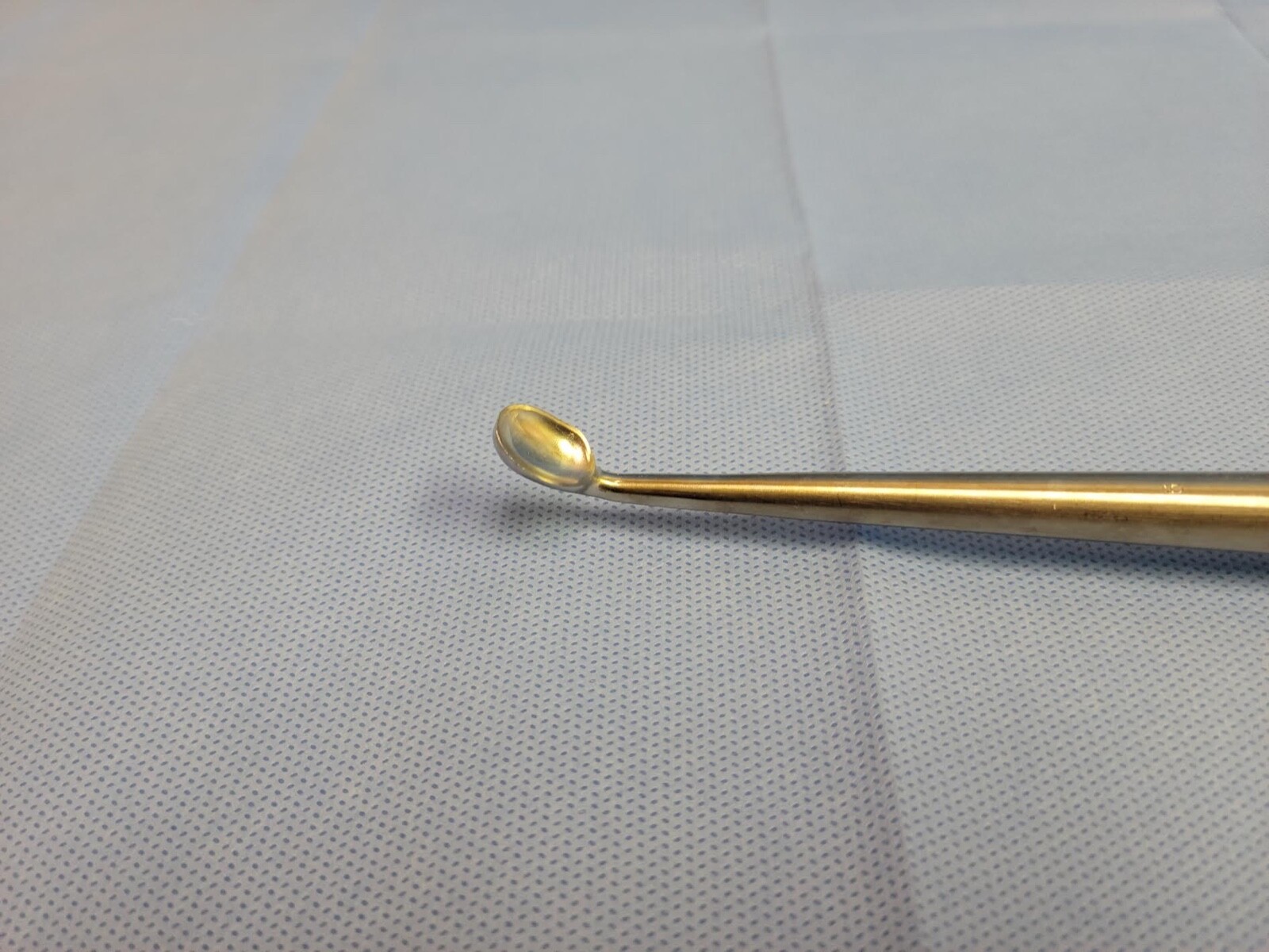 Aesculap FK599R Surgical Orthopedic 11″ Angled Cobb Curette