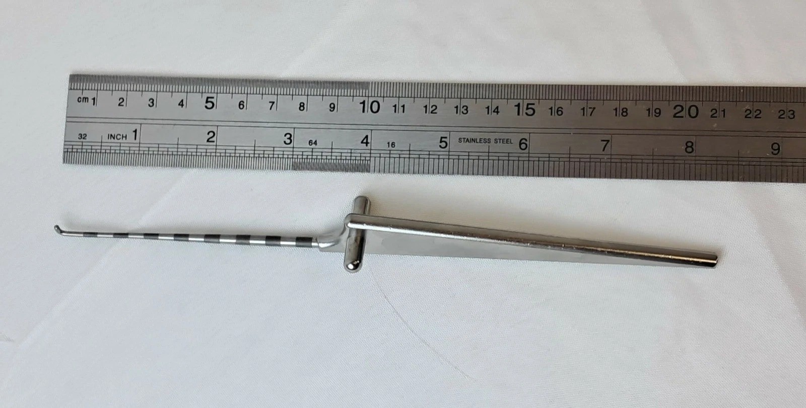 Karl Storz, 28145 V, 4mm Arthroscopic Probe with Hook orthopedic ( IN STOCK )