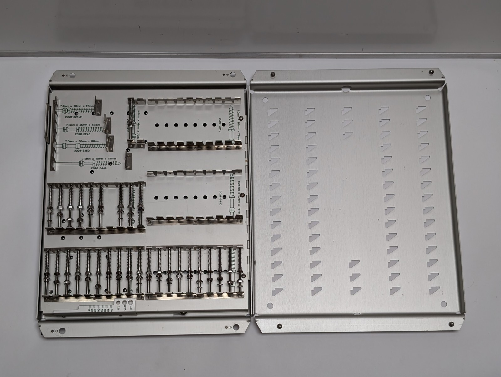 ACROMED 2025-990 VSP Implant Set (USED).
