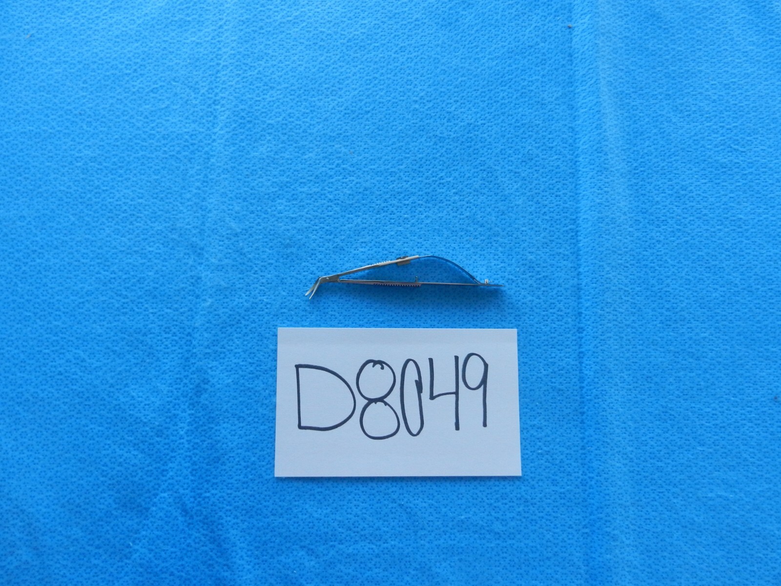 D8049 Medtronic Ocutek ***NEW*** Troutman Mini Scissors Angled Left 2261