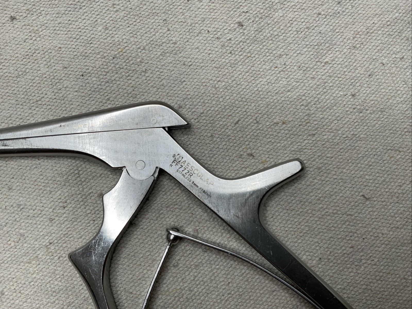 Aesculap FF772R 2mm Kerrison Punch 40° Upwards 7″