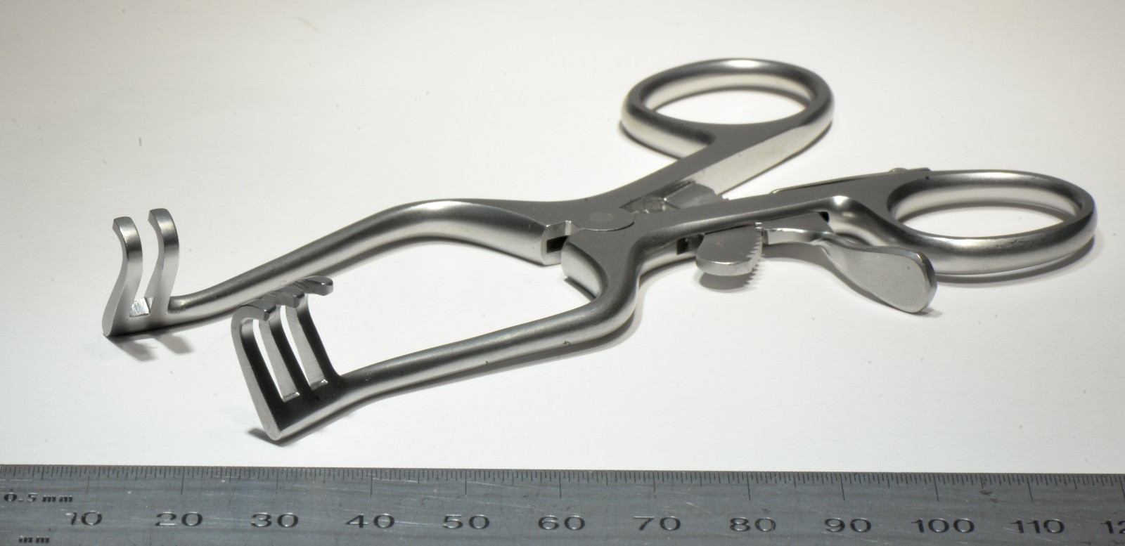 Integra Jarit #204-141 Weitlaner Retractor 2×3 Blunt Prongs 16mm Deep 4 ½” Surgi
