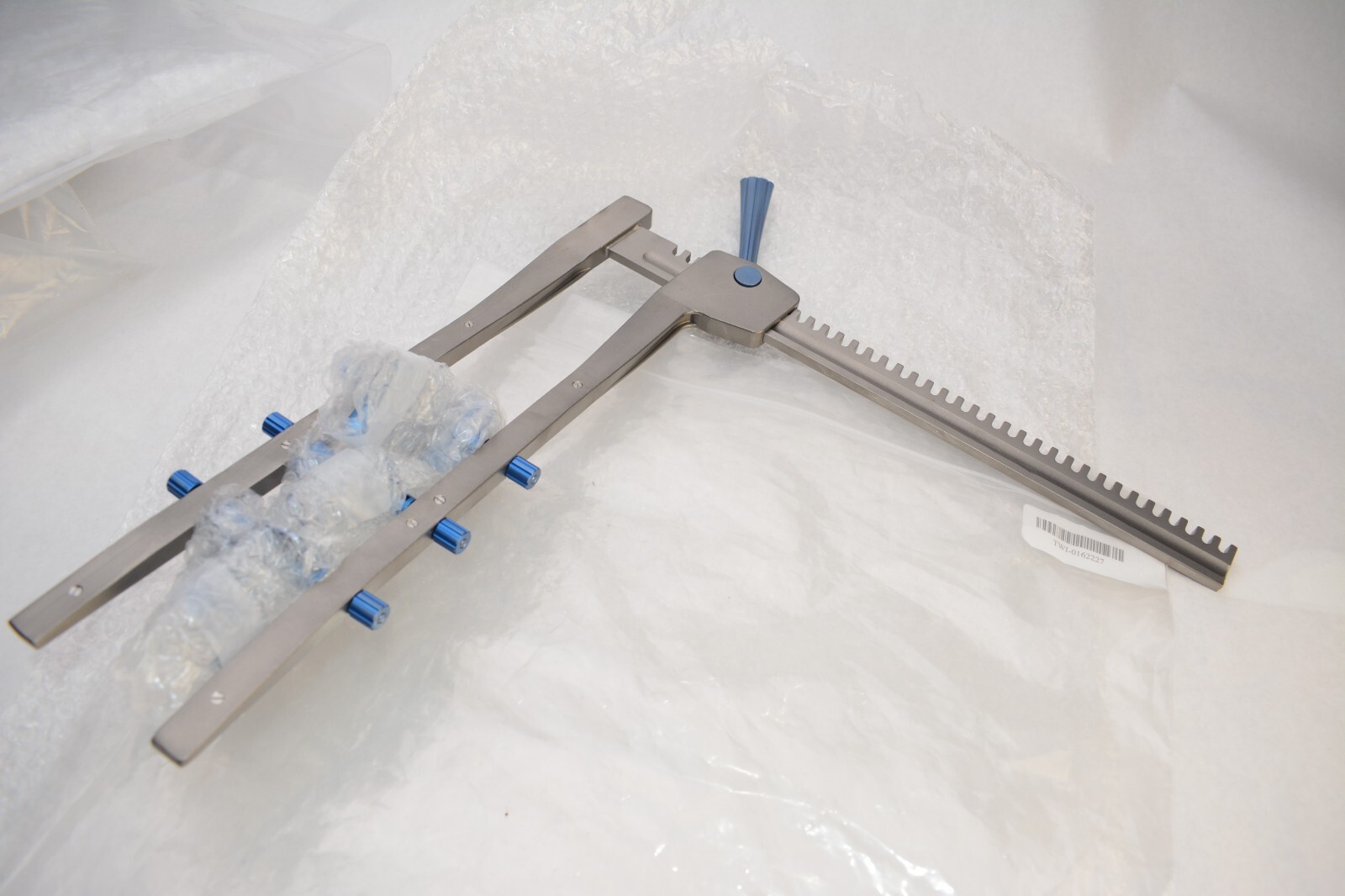 NEW V. Mueller Titanium ANKENEY Sternal Retractor CH1290 11-1/2″ Arm 7″ Spread