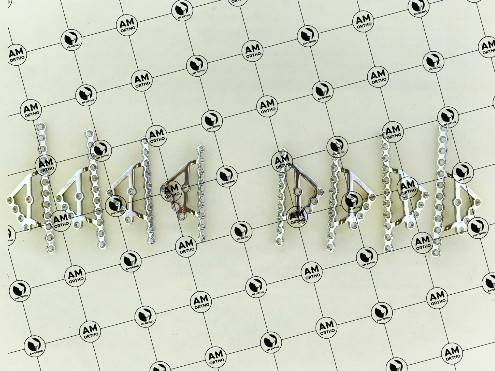 Ṕelvic 3.5mm Ĺocking Śuprapectineal Ṕlate Left & Right 10H-12Holes 8Pcs Set SS