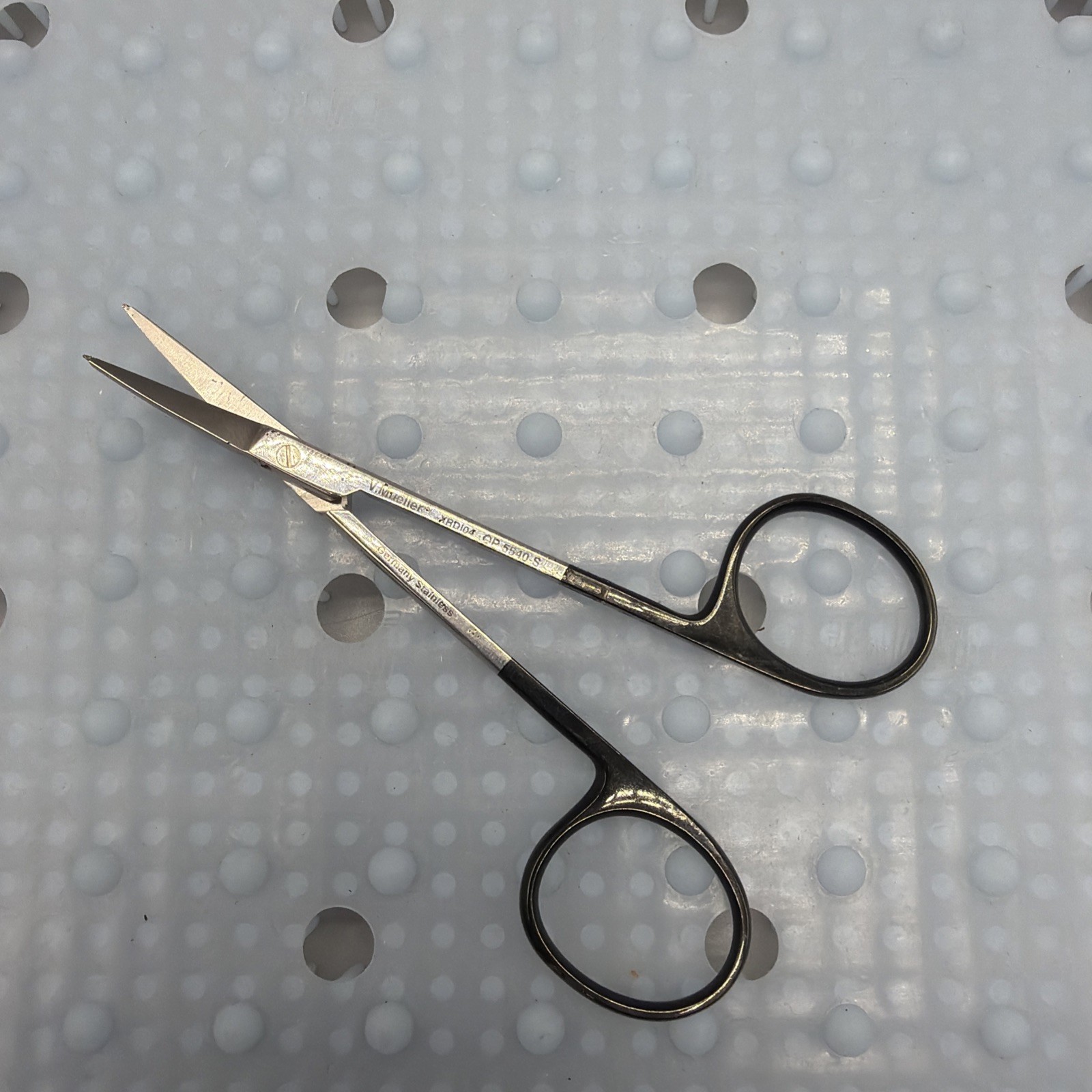 V. Mueller Curved Supercut Ophthalmic Iris Scissors 11.4cm Length OP5540-S