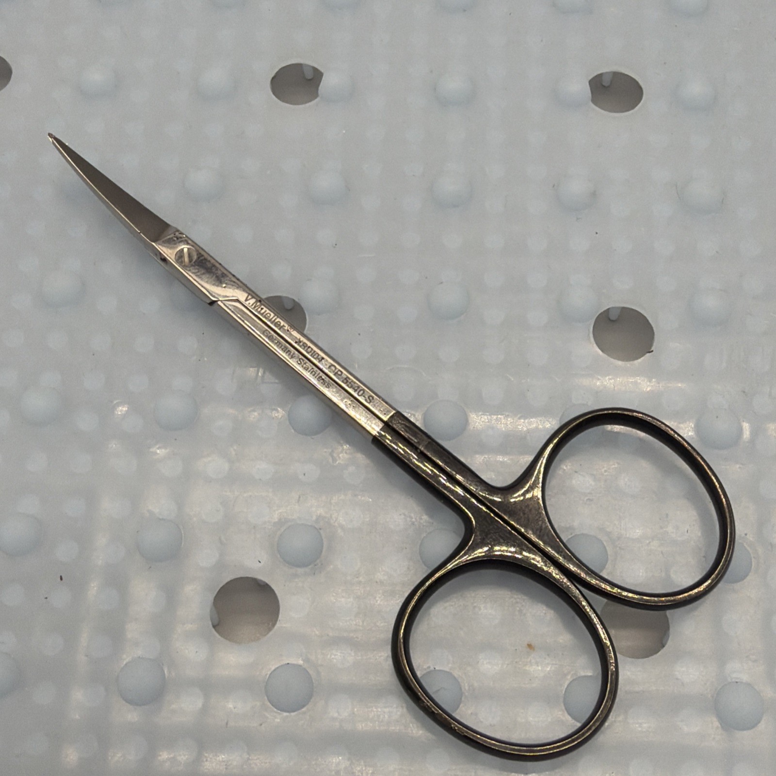 V. Mueller Curved Supercut Ophthalmic Iris Scissors 11.4cm Length OP5540-S