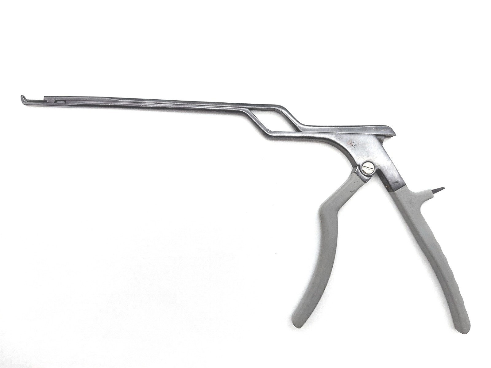 Medtronic 9569606 METRx II Bayoneted Kerrison Rongeur 4mm 40° Up Bite