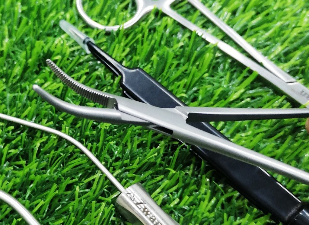 20 Pcs Extended Hand Plastic Reconstruction Surgery & Veterinary Instruments Set