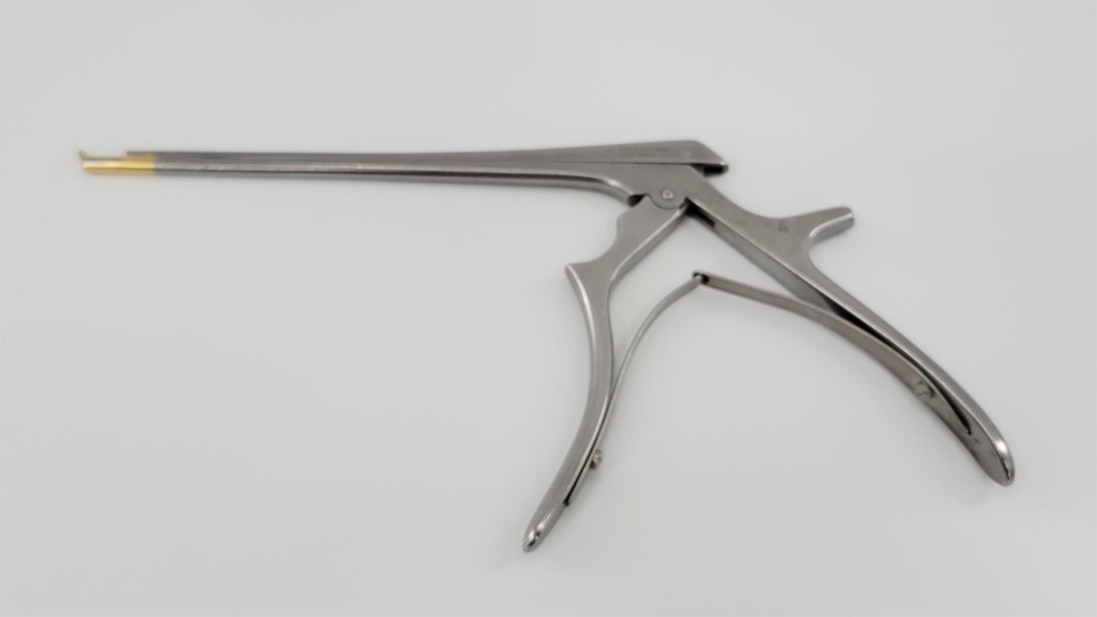 Aesculap FF769R Kerrison Non-Detachable Bone Punch 130° Upward 10″