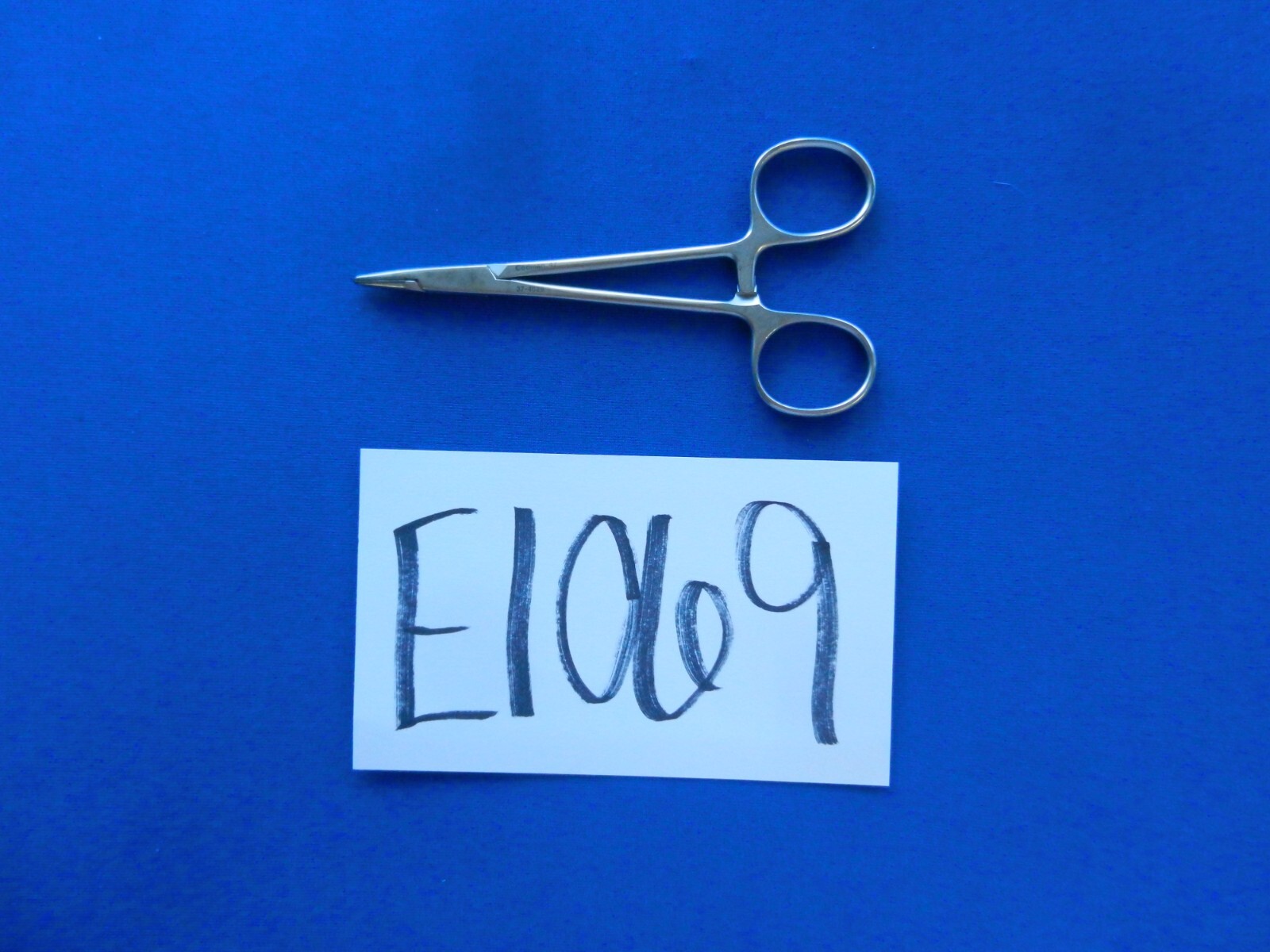 E1069 Codman Surgical Webster Smooth Jaw Needle Holder 12.1cm Long 37-4029