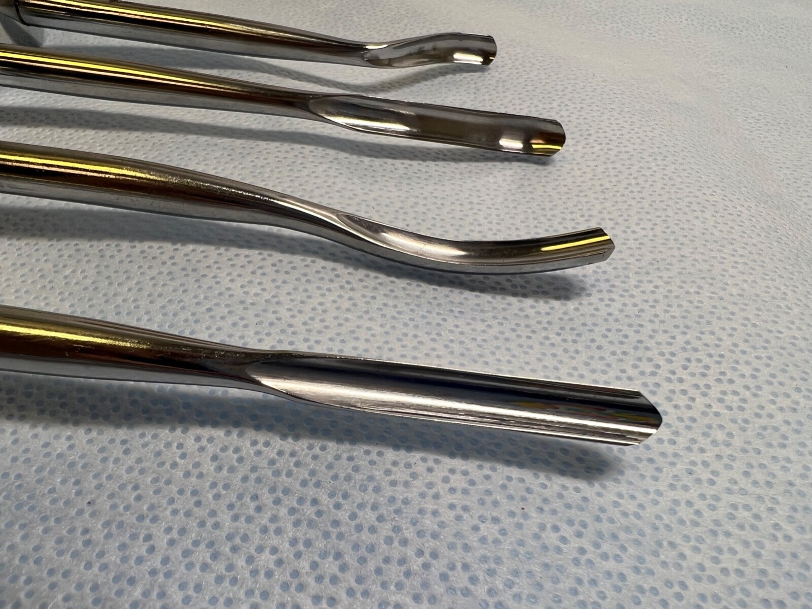 Set Of 4 Straight & Curved Orthopedic Stainless Steel Gouges