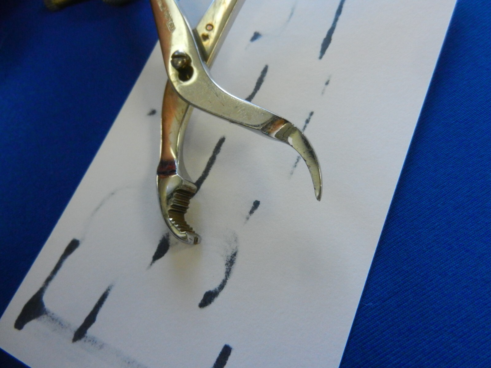 E3445 Vilex Self Centering Orthopedic Holding Forceps 6″ Overall Length