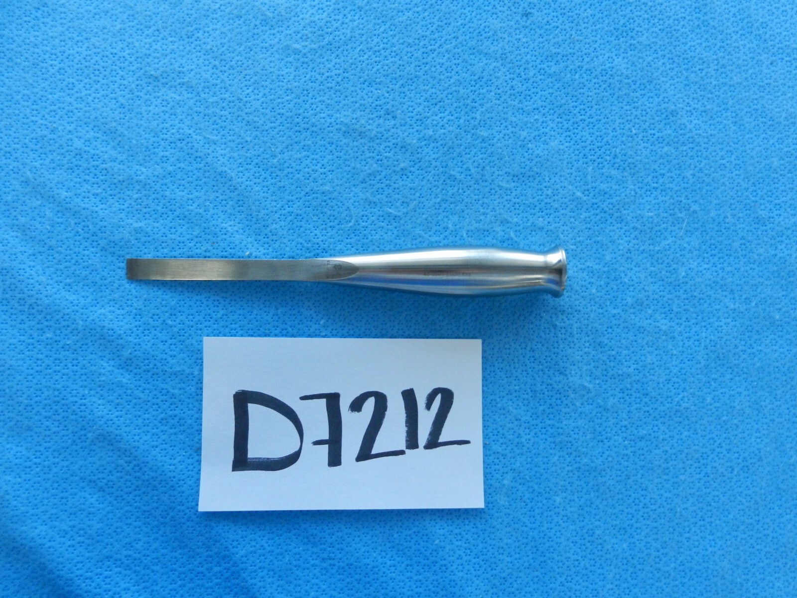 D7212 Codman Smith Peterson Straight Osteotome 2mm x 6mm 46-2501