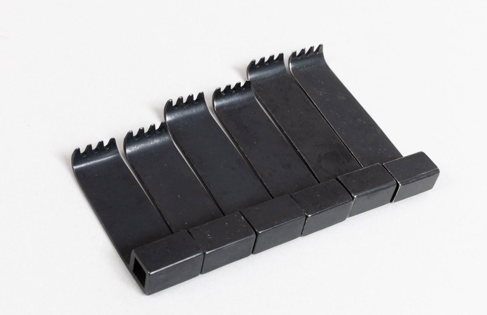 V. Mueller McCulloch Lumbar Retractor – Available at Simon Medical Inc