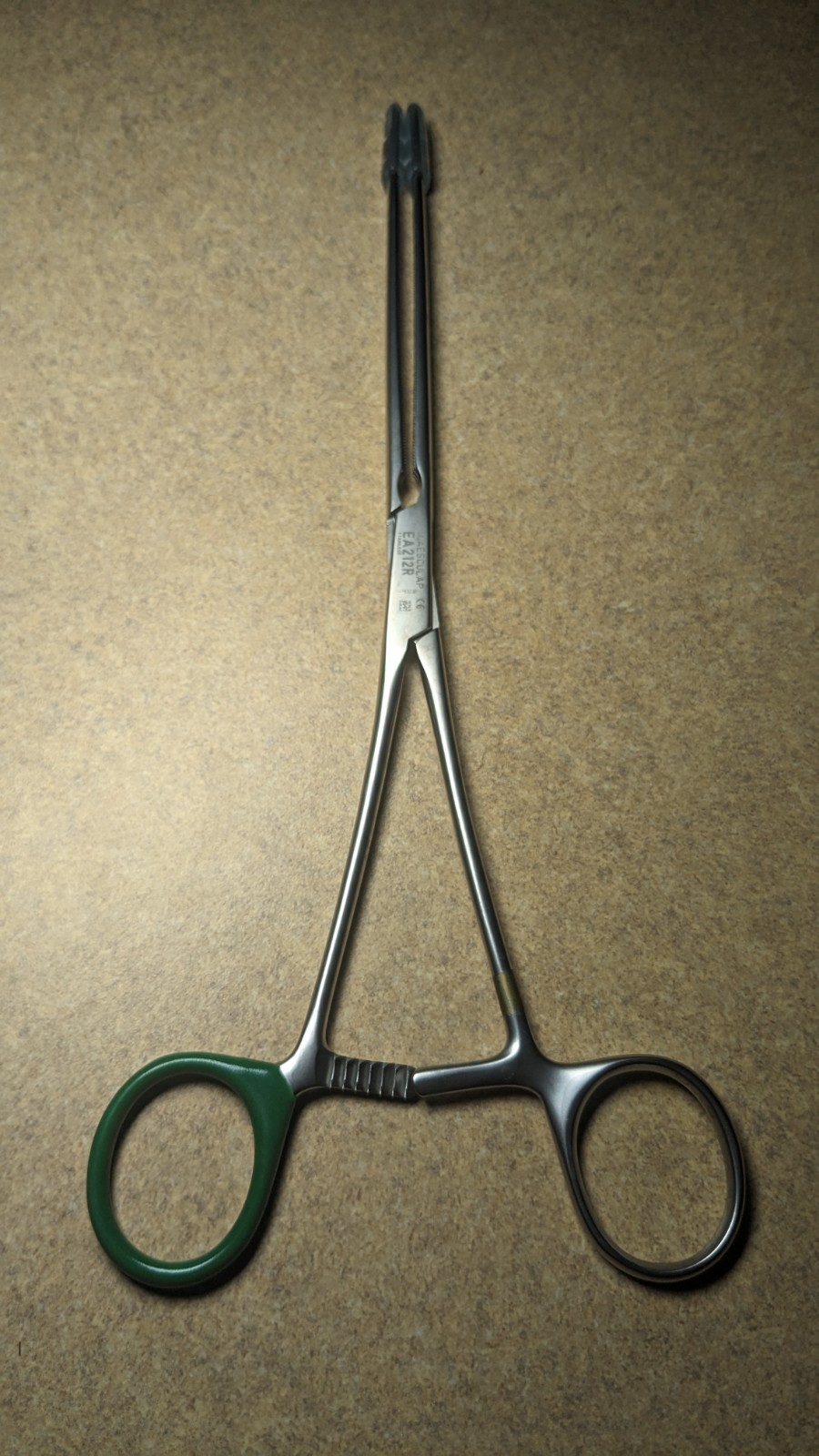 Atraumatic Intestinal Forceps STRAIGHT 9 IN Length AESCULAP EA212 EA212R Clamp