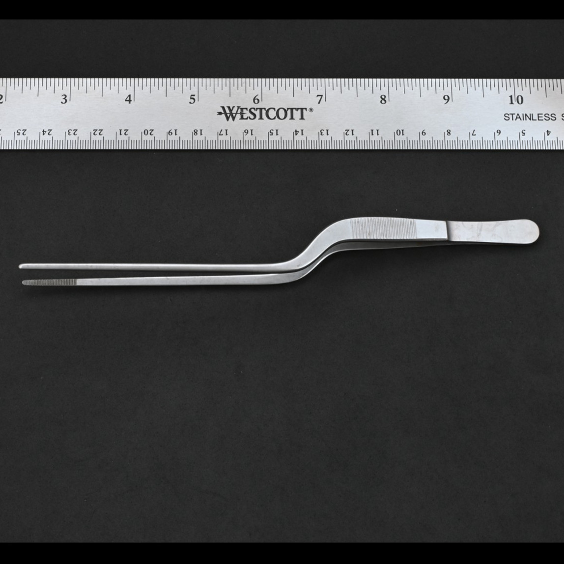 Aesculap BD883R Gruenwald Bayonet Forceps Serrated 7 7/8 in