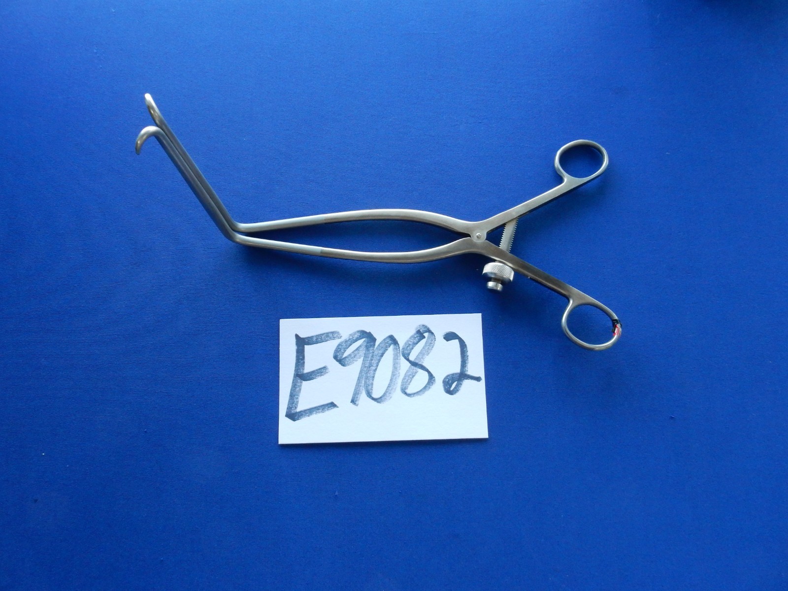 Life Instrument Co. 741-1250-2 Zelpi 90˚ Retractor 5″ Depth