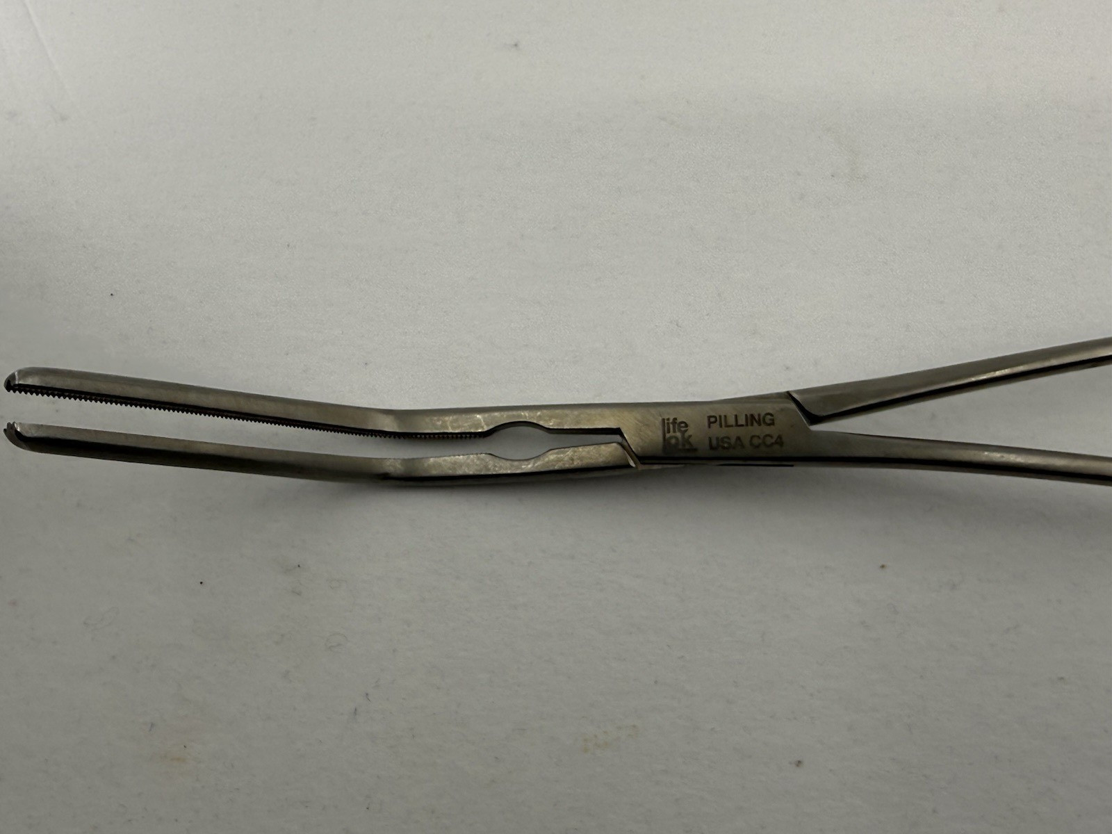 Pilling 35-3682 DeBakey Multi-Purpose Angled Clamp Forceps 8 & 5/8 inches