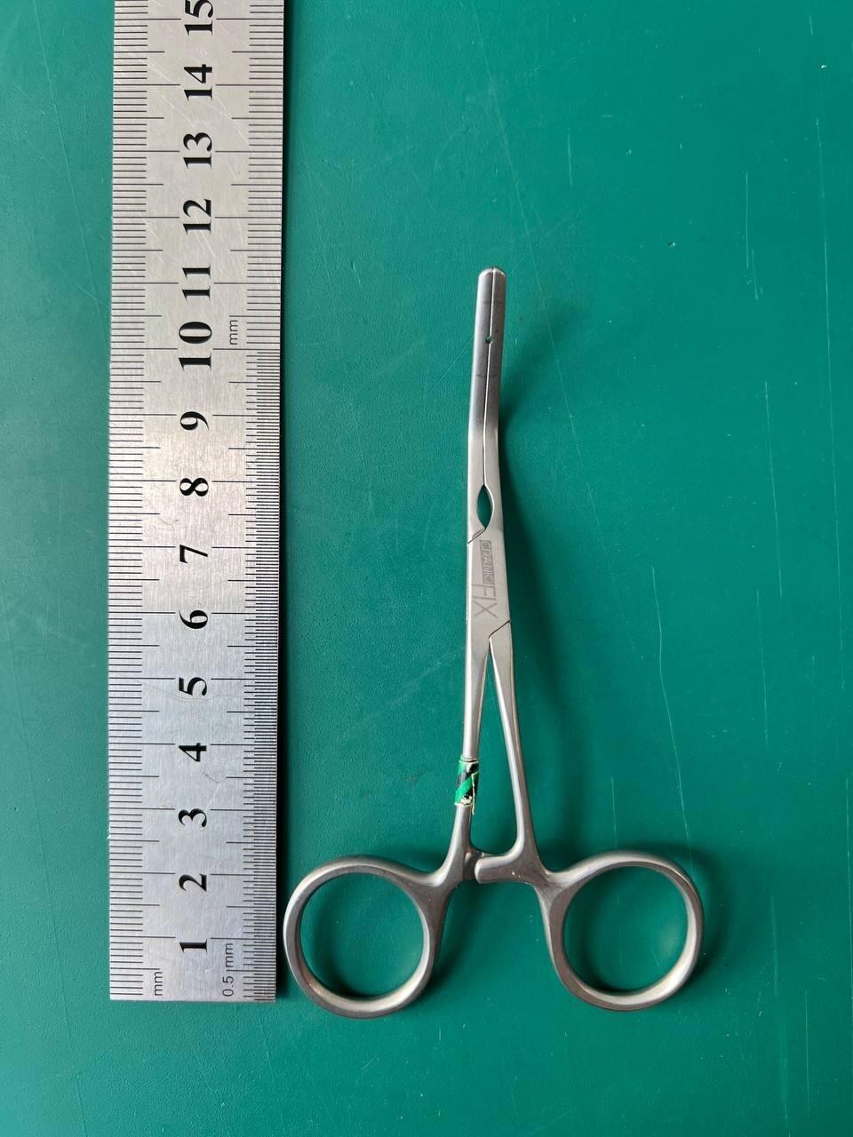 Aesculap FF105R CranioFix Holding Forceps 4.5″ Overall Length