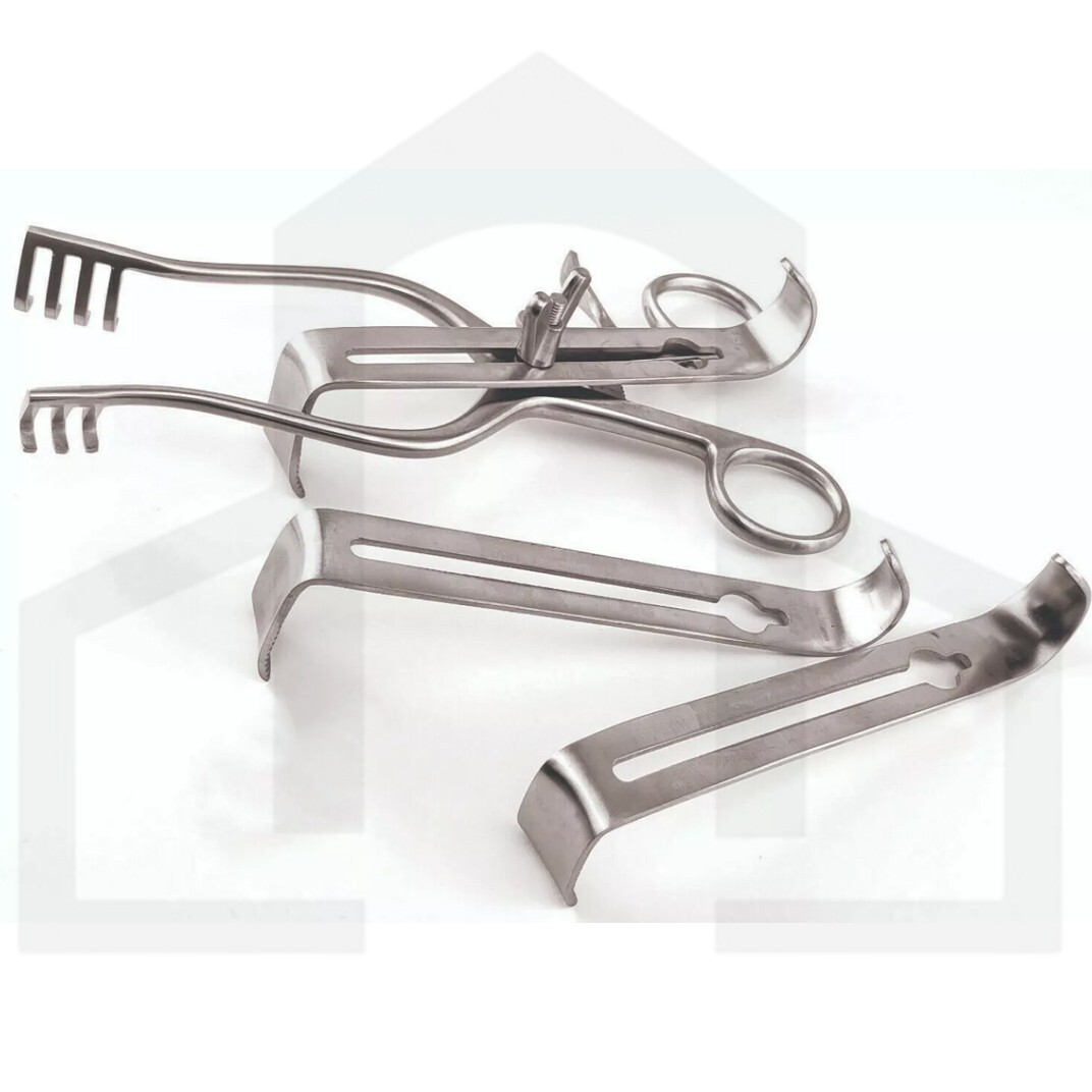 Henley Self Retaining Retractor With 3 Center Blades Surgical Instruments
