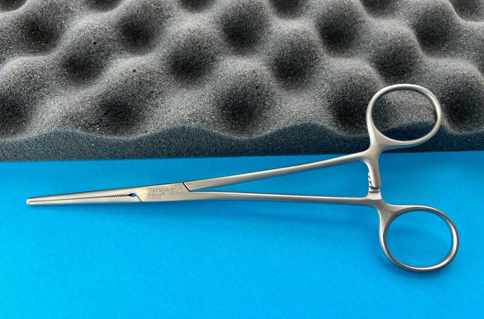 Aesculap BH644R Kocher-Ochsner Hemostatic Forceps 1×2 teeth STR 7 1/4″ (EN-191)