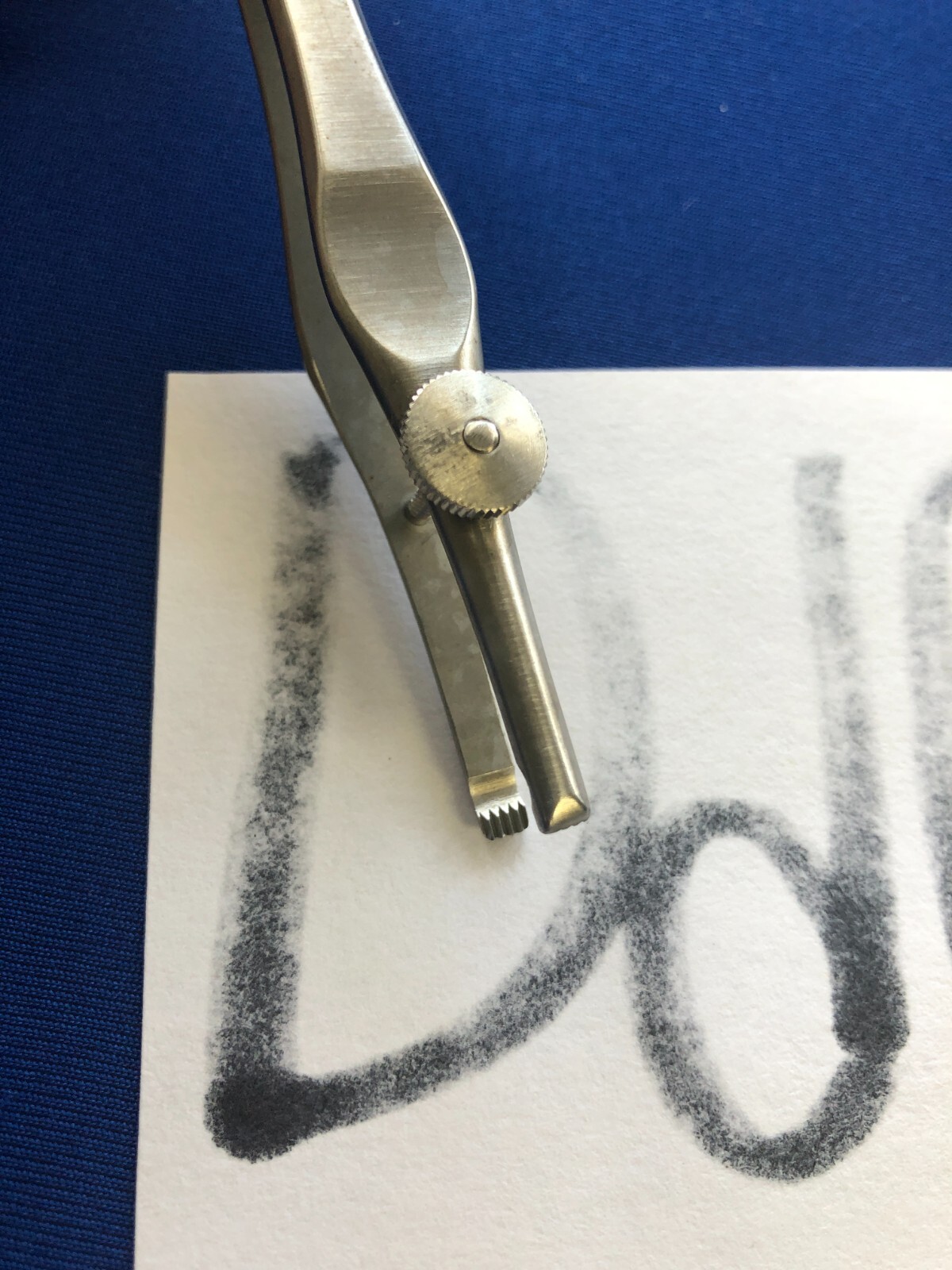 D9659 V. Mueller Ossicle Sheehy 4×5 Holding Clamp AU17215