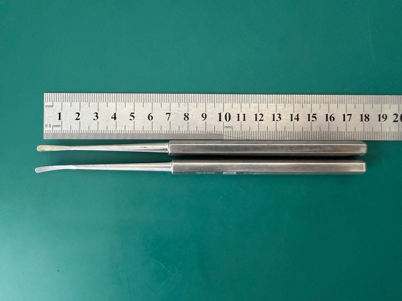 Lot of 2 Dyonics 4101 ECTRA II Blunt Tip Curved Dissector 18cm Carpal Tunnel