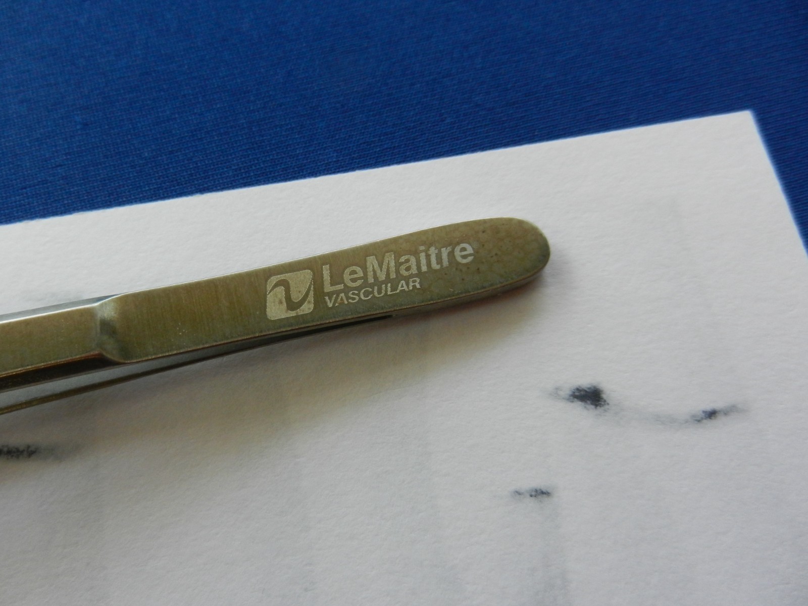 E7104 LeMaitre 4001-06 AnastoClip Atraumatic Forceps 17cm Overall Length