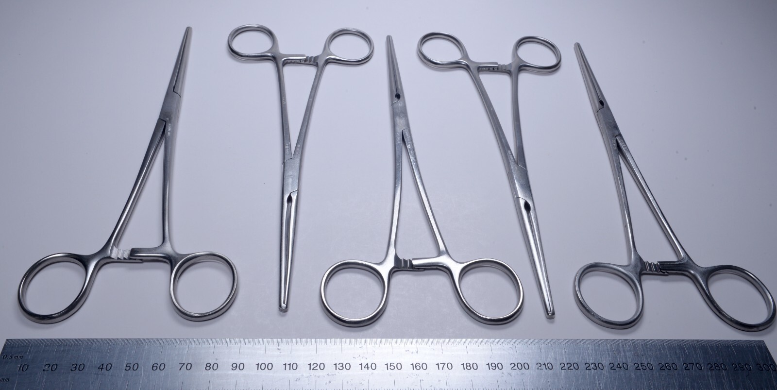 5X V.Mueller #SU-6030 Allen Intestinal Clamp 8″ Stainless Steel Surgical Forceps