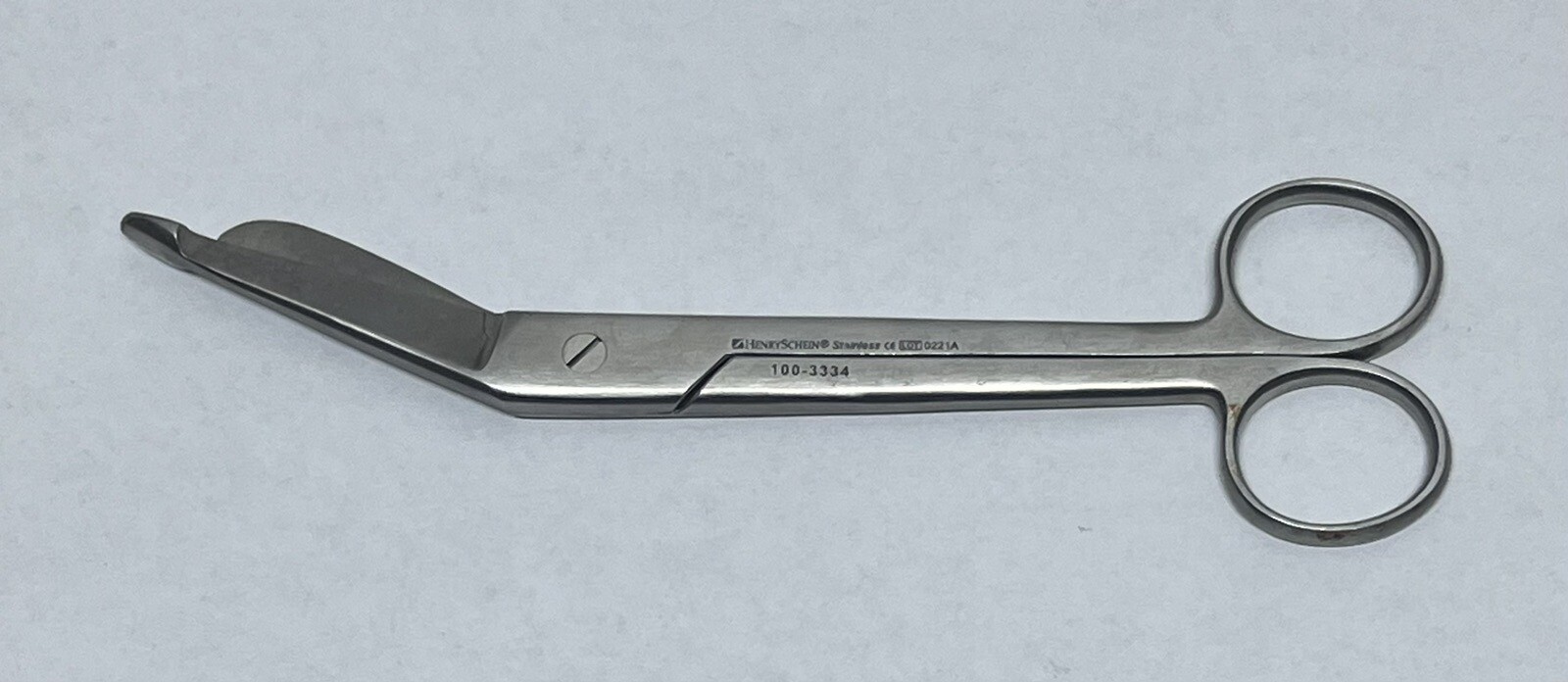 Henry Schien 7 1/4″ Angled Bandage Stainless Scissors Medical 0221A #100-3334