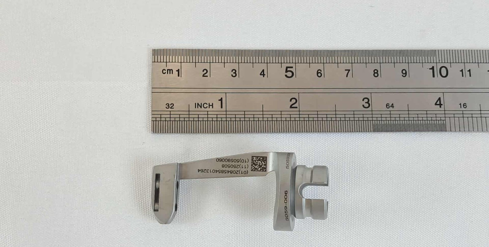 Hall 5059-006 Medium Sternum Guard