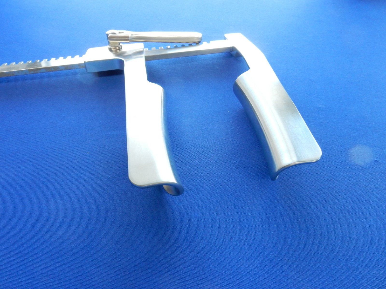 Jarit 300-262 Cooley Sternal Retractor
