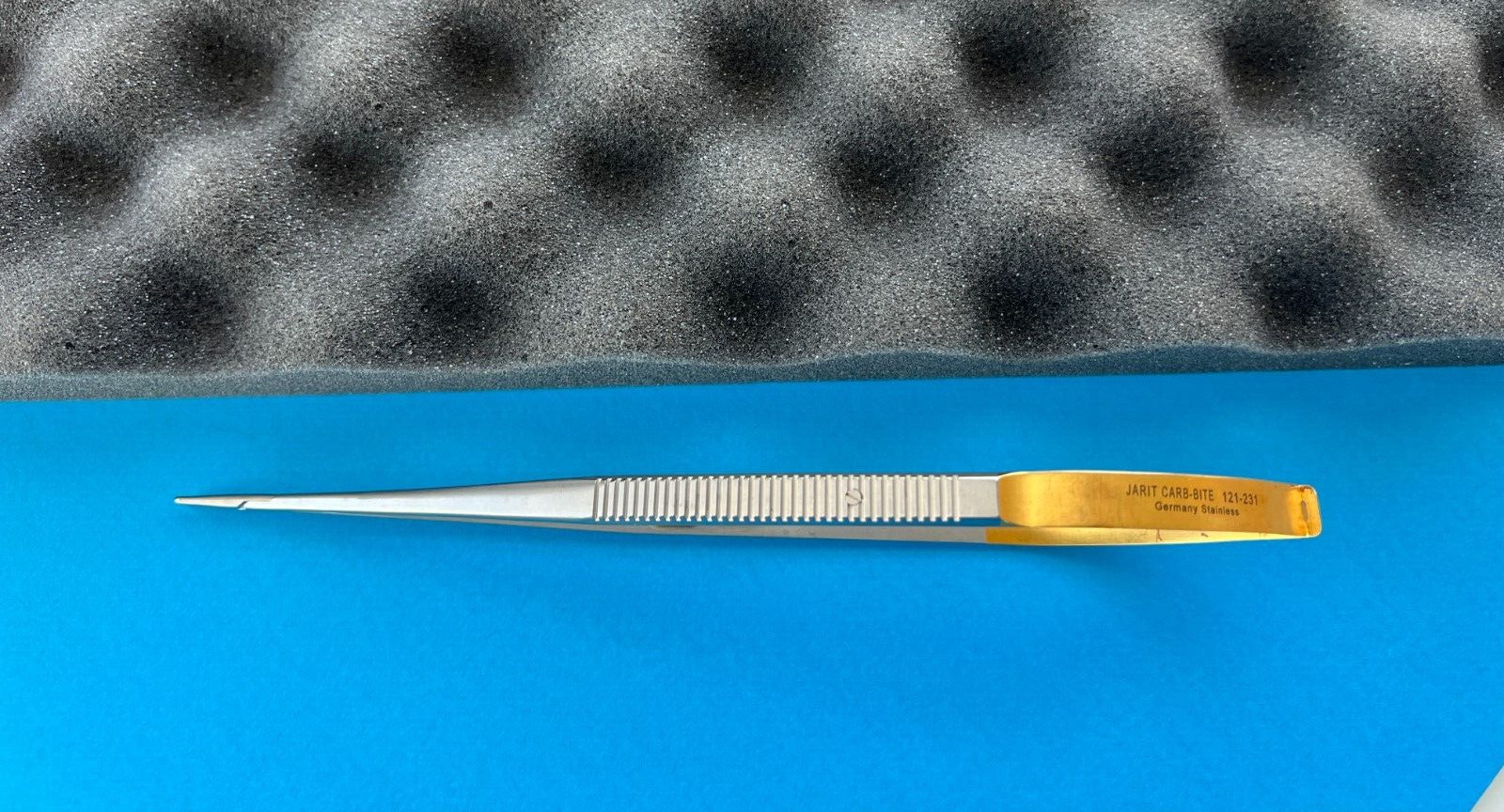 JARIT 121-231 Carb-Bite Castroviejo Needle Holder w/Lock 8-1/2″ (EN-193)