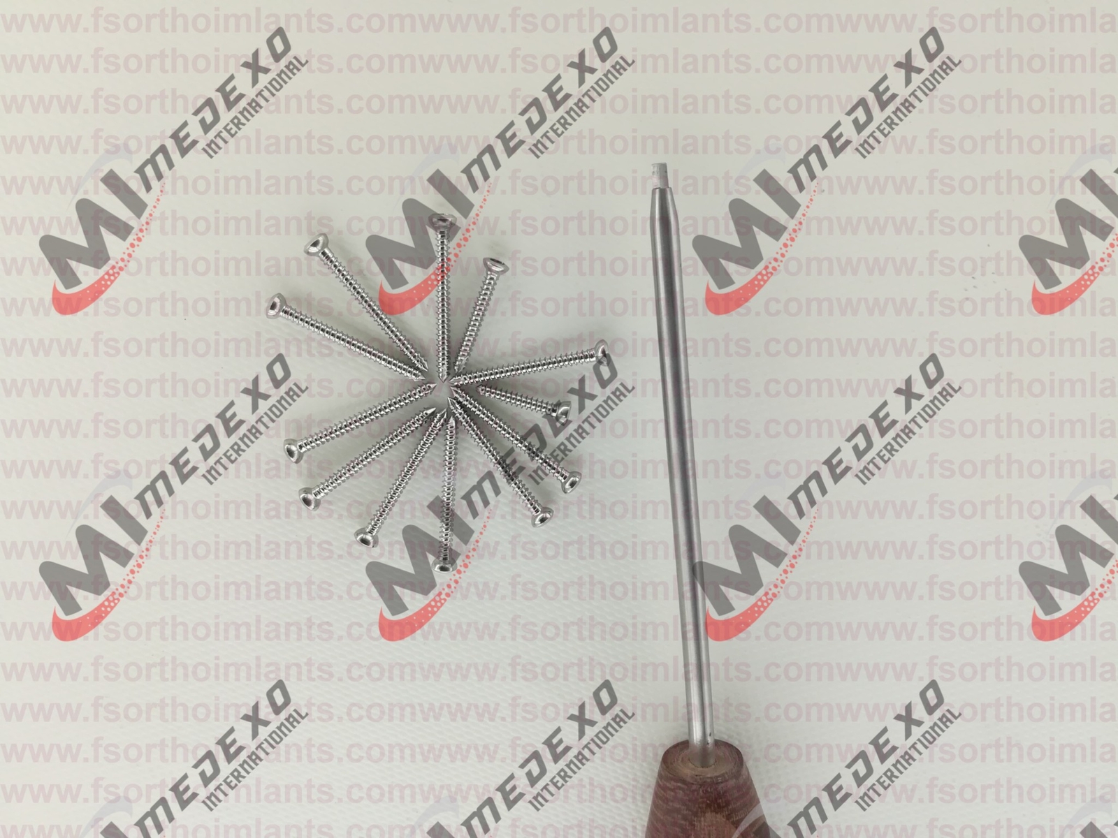Cortical screws 2.7mm Ø Self Tapping Different Length 140 Pcs Set Orthopedics