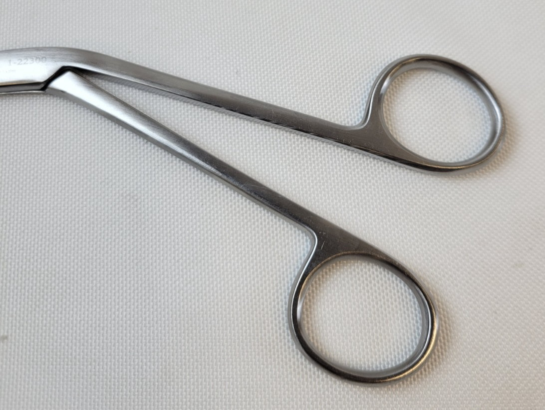 Millennium 1-22300 Hartman Nasal Dressing Forceps, Serrated Tips, 7.25″, ENT
