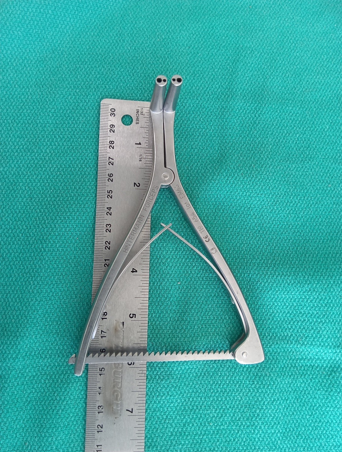 Henry Schein Hintermann Retractor Forceps model number 119 654 , 6-⅜ inches