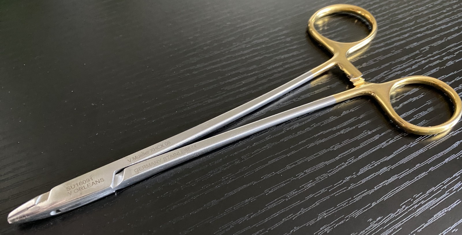 V. Mueller SU16091 Needle Holder Vital New Orleans – 7 Inch – Stainless – Used