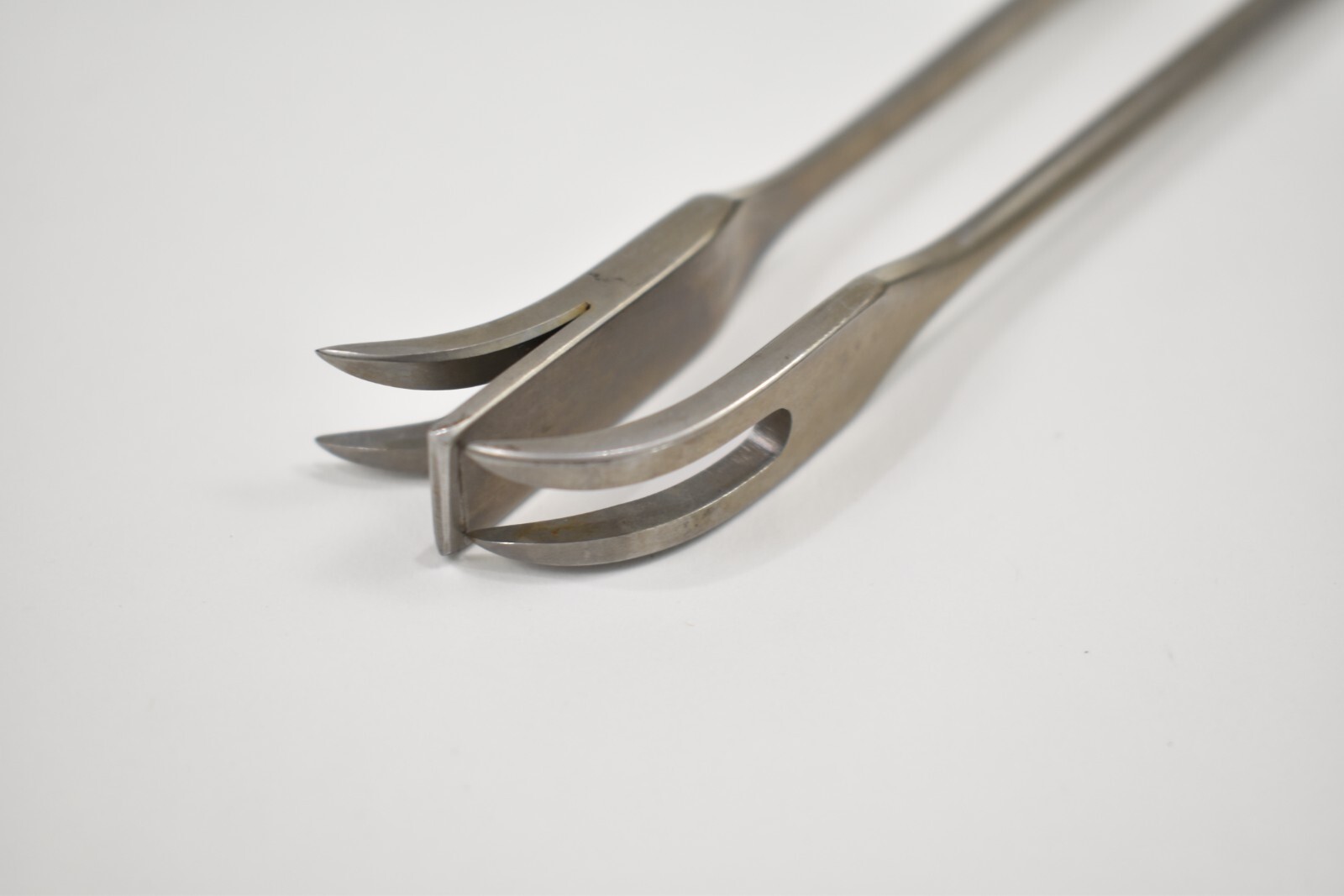 Padgett P-397 Lockwood Abdominal Demarcator 12 3/4″ Stainless Forceps 11mm Wide
