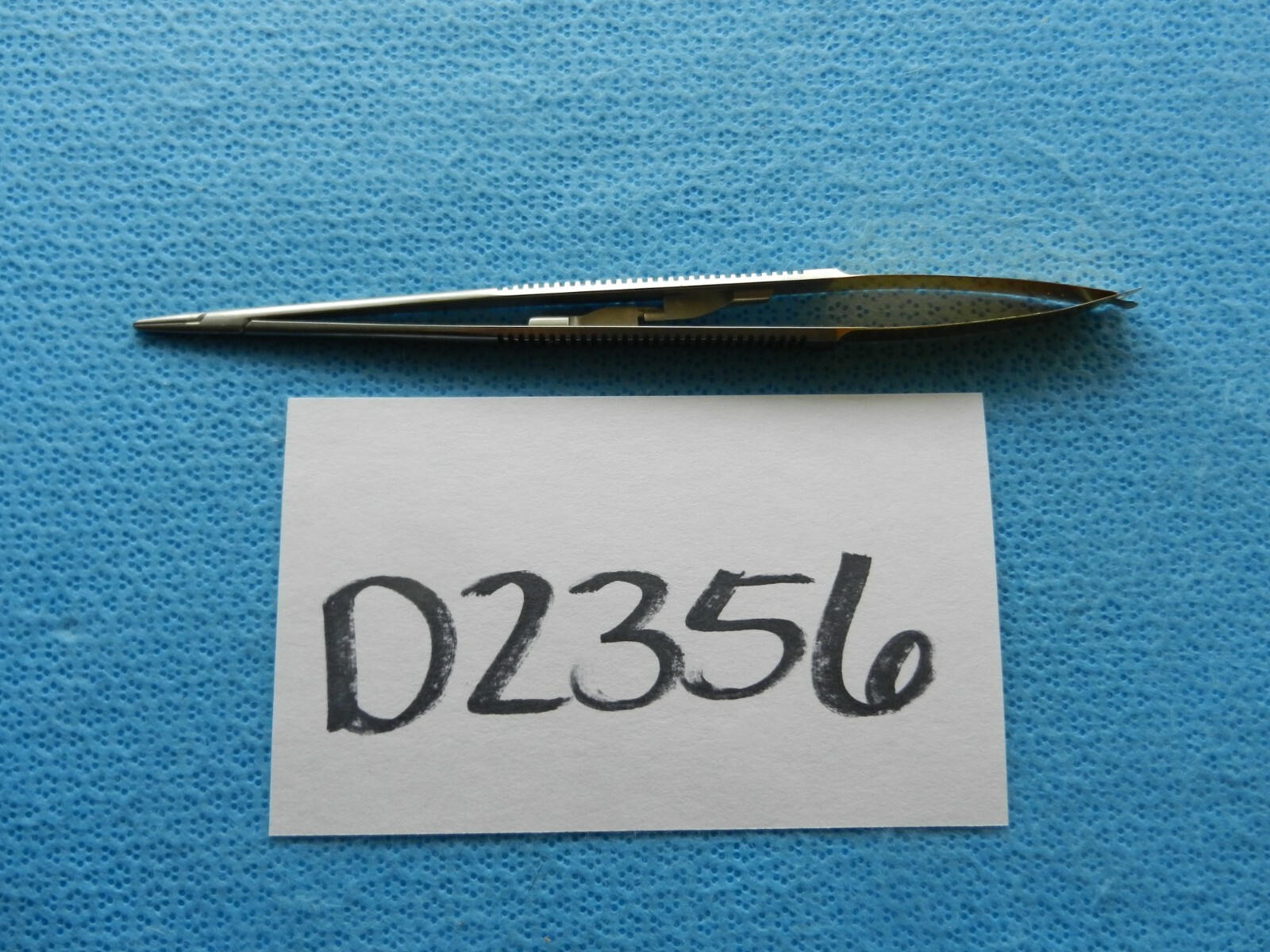 D2356 Jarit Surgical Locking Castroviejo Needleholder 121-229