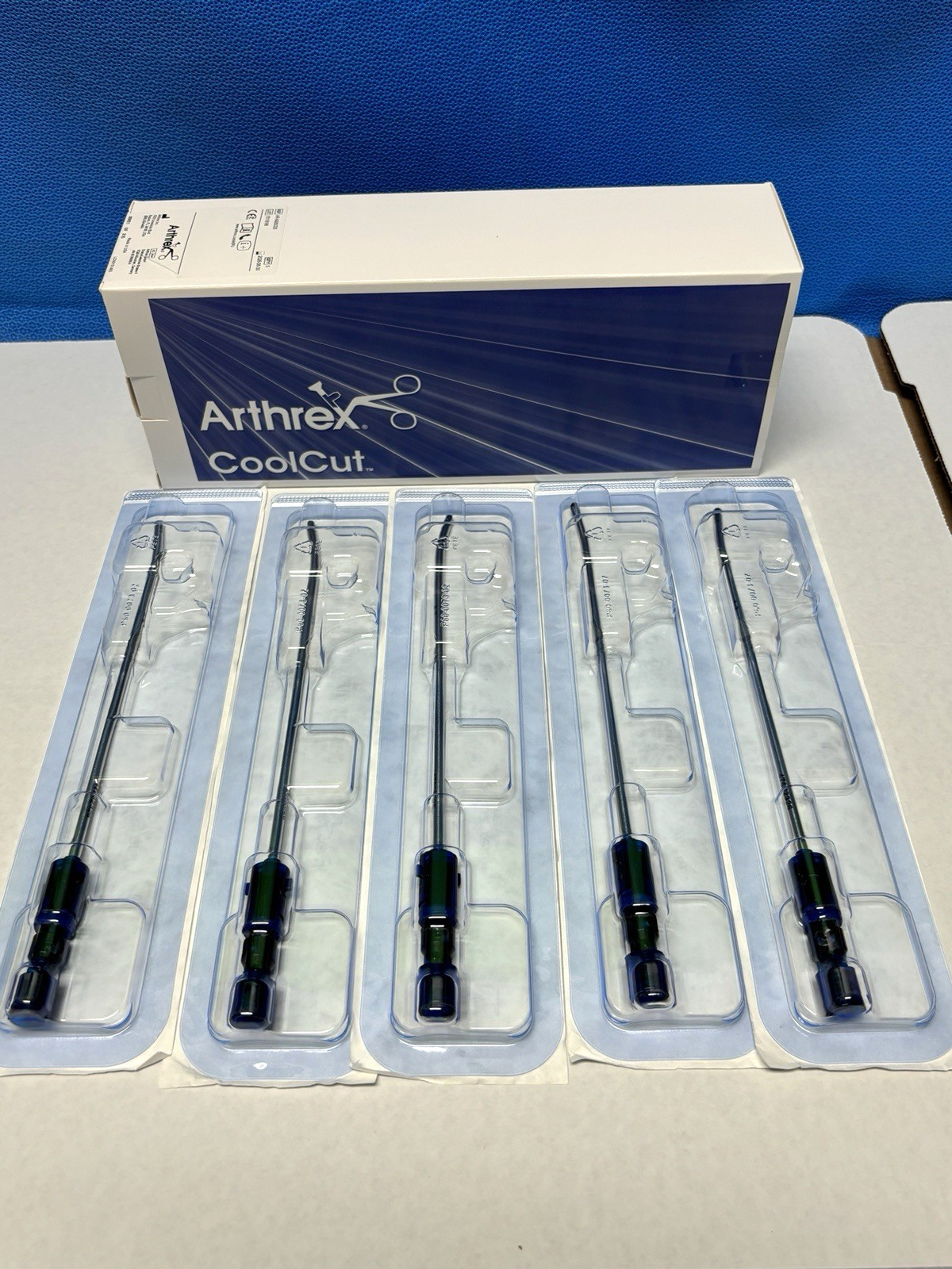 Arthrex Blades, Curved, HL, 4.2 mm x 19 cm (5 Per Order) IN DATE