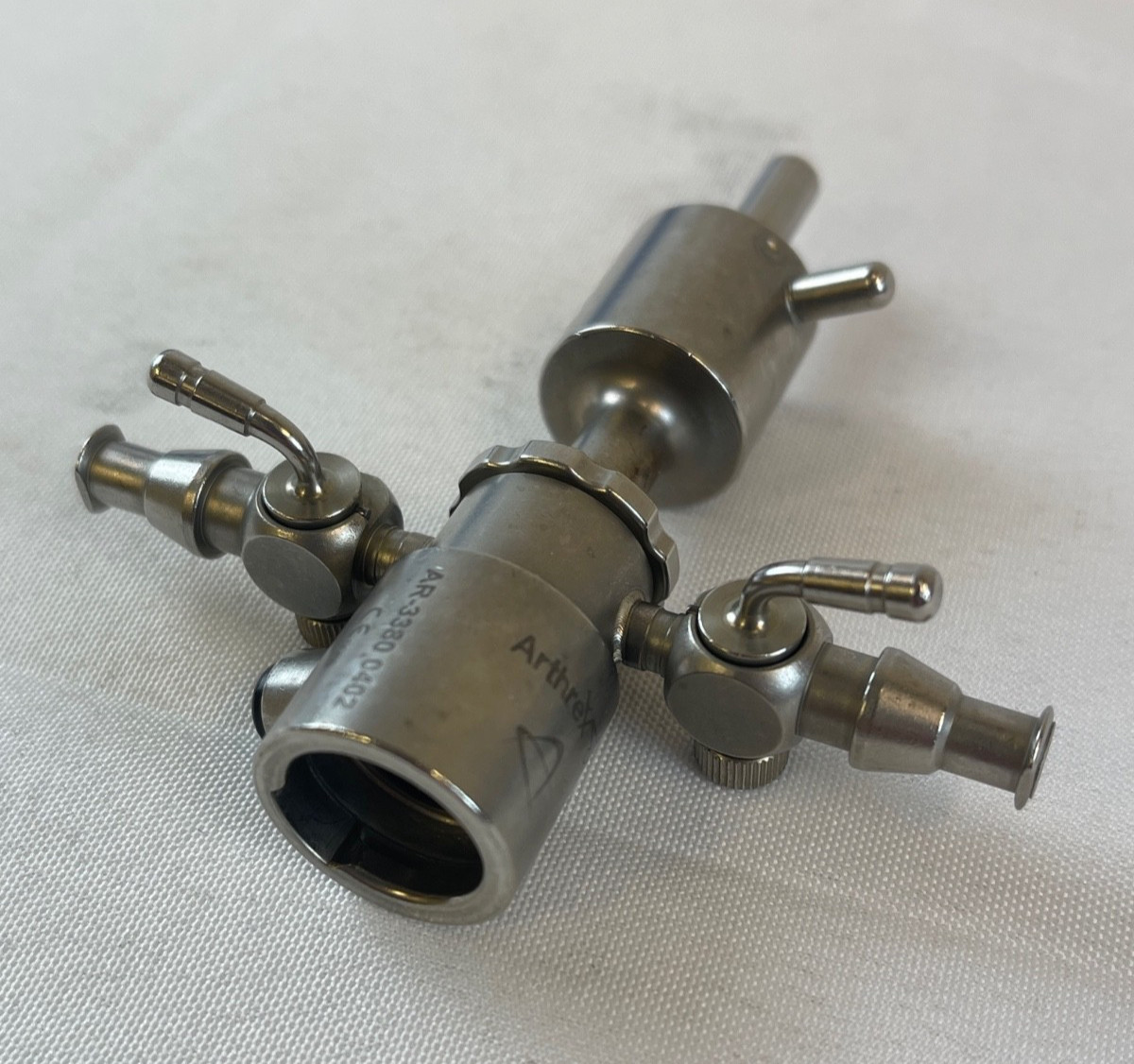 Arthrex AR-3380-0402 Sealed Bridge for 4mm Scope Dual Valve Arthroscopy