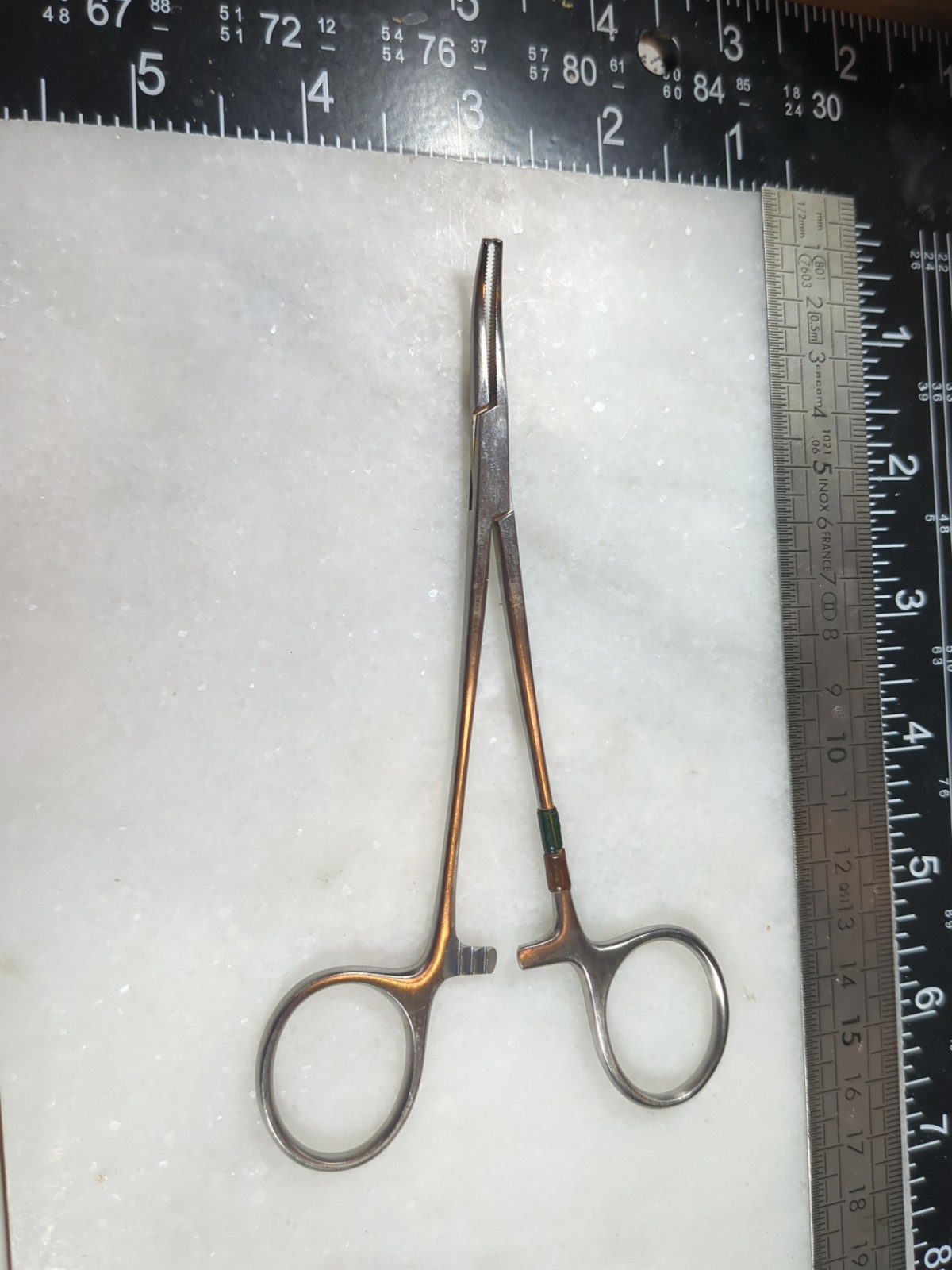 Jarit 105-234 Hemostat Forceps