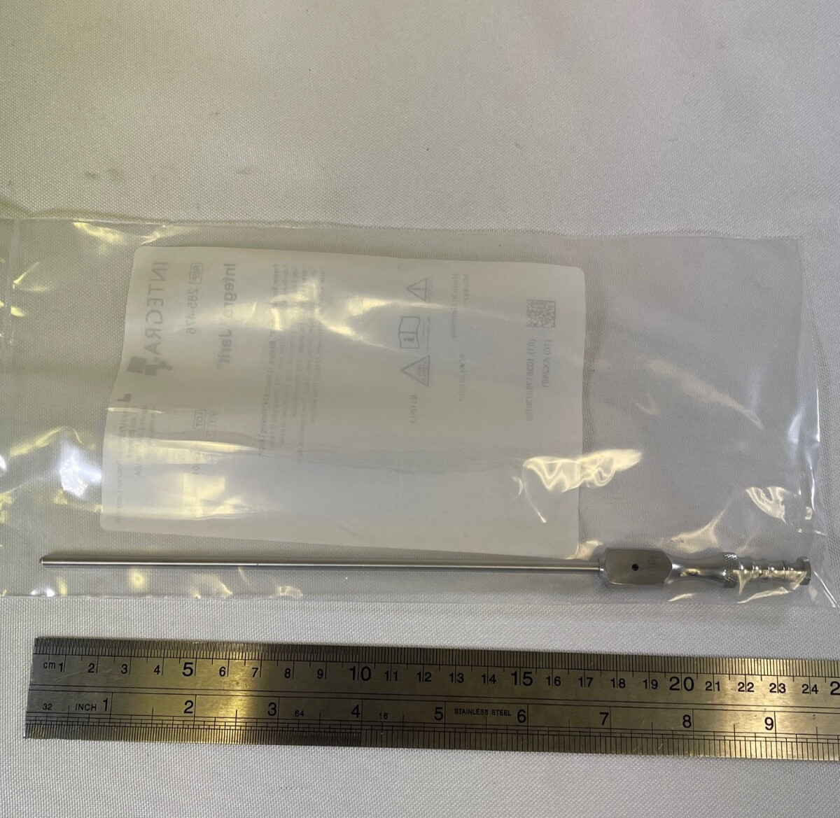 Pair of Integra Jarit 285-476 Frazier Suction Tube w/ Hole Straight 9″ x 12Fr