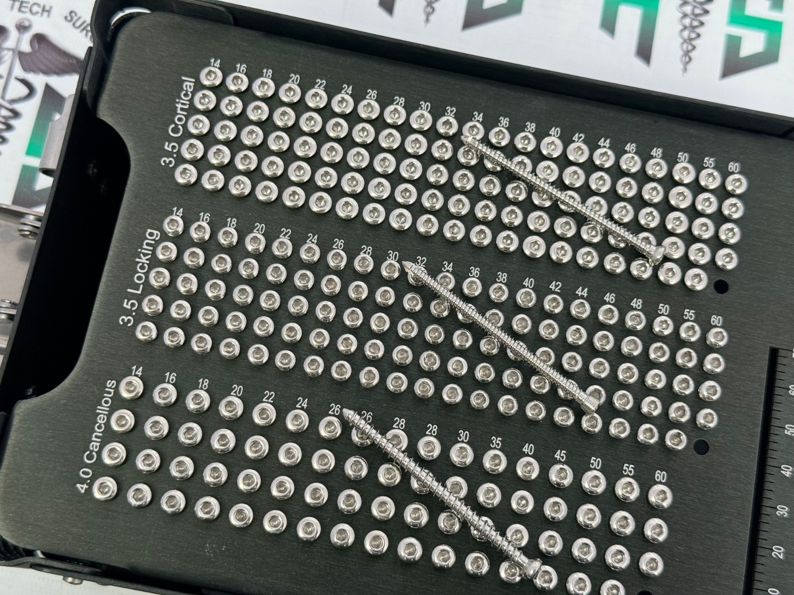 Combo of Small Frágment Screw Box 3.5/4.0 Orthopedíc SS Set 276 Pcs +Free Driver