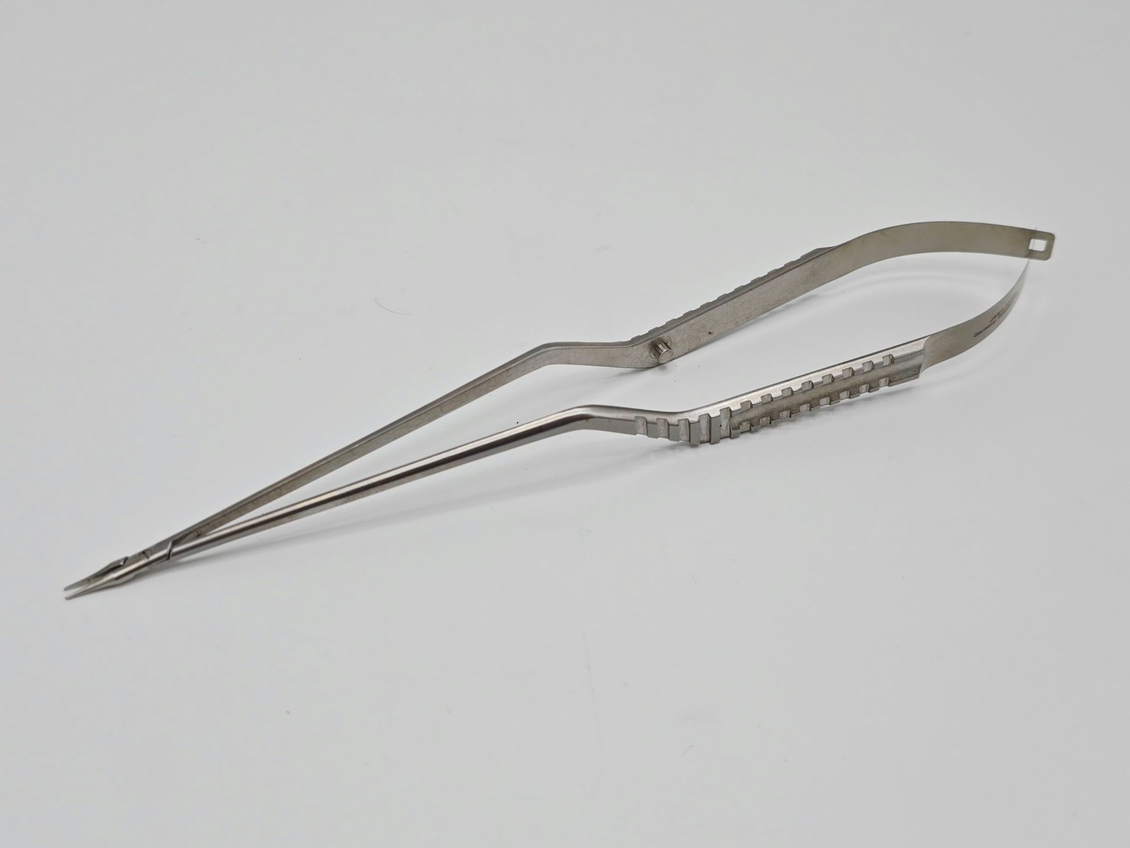 Jarit 277-110 Yasargil Needle Holder Straight Flat Bayonet Handle ENT 8-3/4″