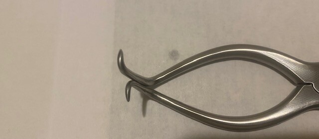 GELPI RETRACTOR OFF SET LEFT ARM 5″ Arm Length 7/8″x1-1/4″ 90 Degree Angled
