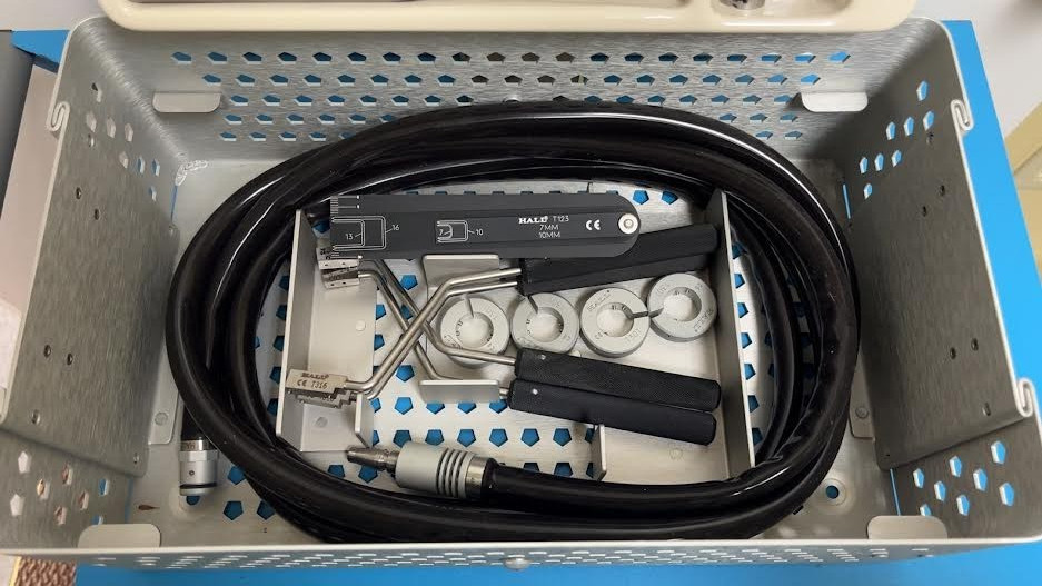 Hall 3M Stapilizer T100 17 Piece Set With Case -Excellent Working Condition