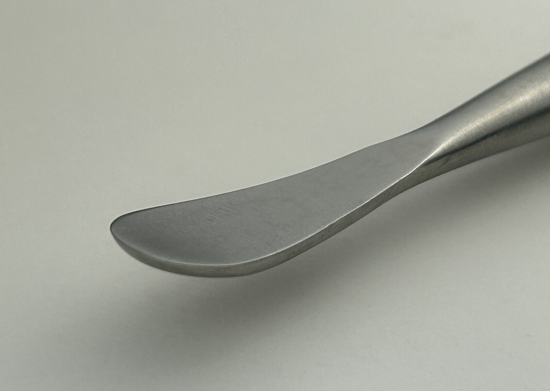 PILLING KM49340 Cobb Spinal Elevator Sharp Straight 13mm Tip 9.5in Length KMedic