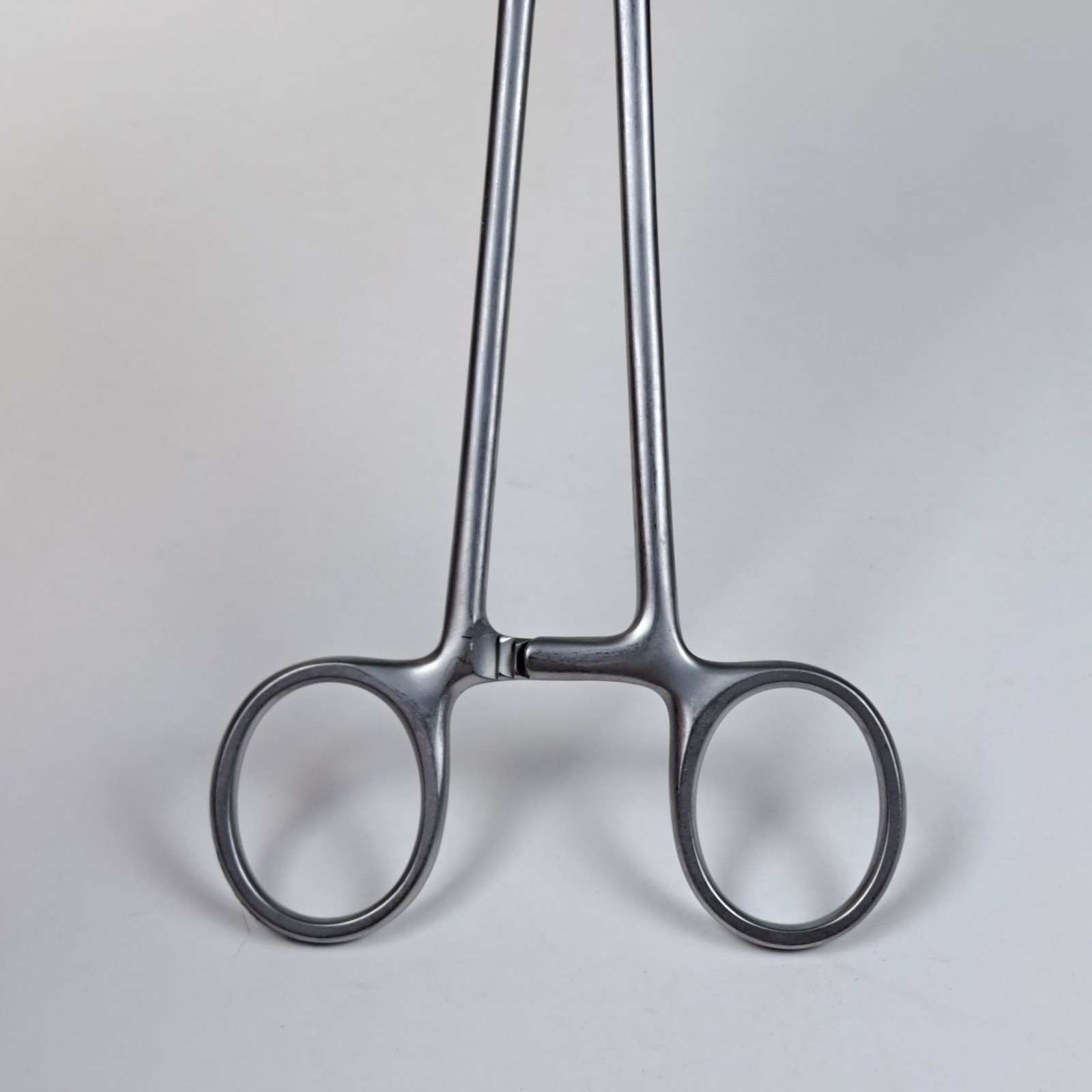 Aesculap EA101R Allis ATR. Grasping Forceps 13.75″ Germany Stainless Steel